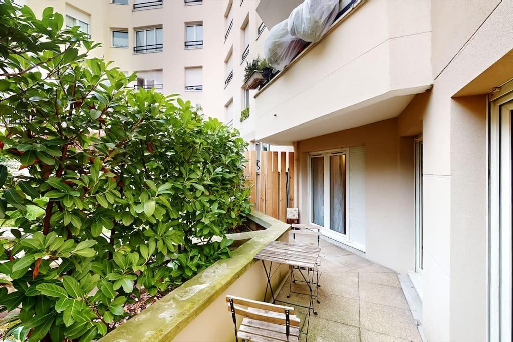 8 Personnes - 4 Rooms - 2 Salle De Bain - Metro 7 & 14 - Porte Italie - Private Car Park- Wifi Le Kremlin-Bicetre Luaran gambar