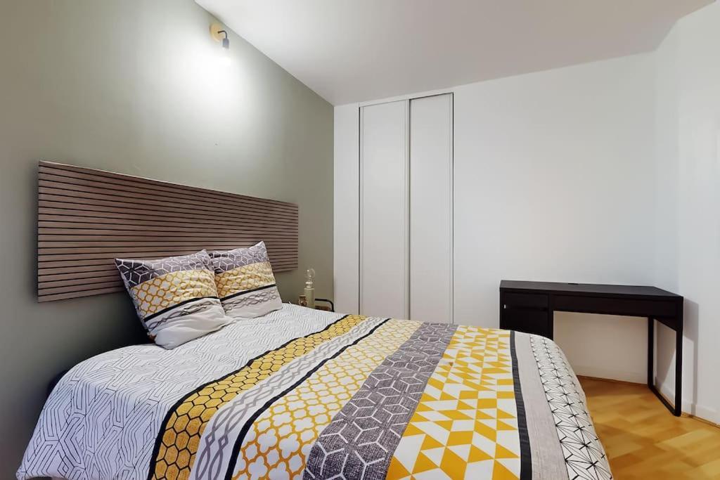 8 Personnes - 4 Rooms - 2 Salle De Bain - Metro 7 & 14 - Porte Italie - Private Car Park- Wifi Le Kremlin-Bicetre Luaran gambar