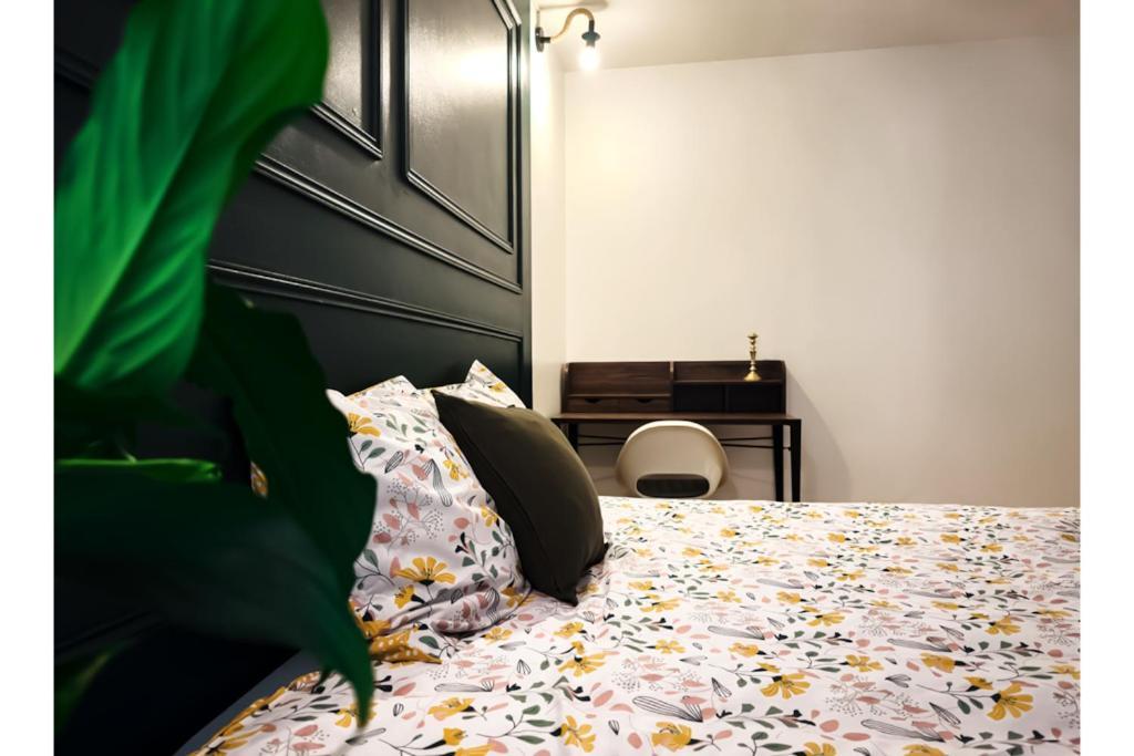 8 Personnes - 4 Rooms - 2 Salle De Bain - Metro 7 & 14 - Porte Italie - Private Car Park- Wifi Le Kremlin-Bicetre Luaran gambar