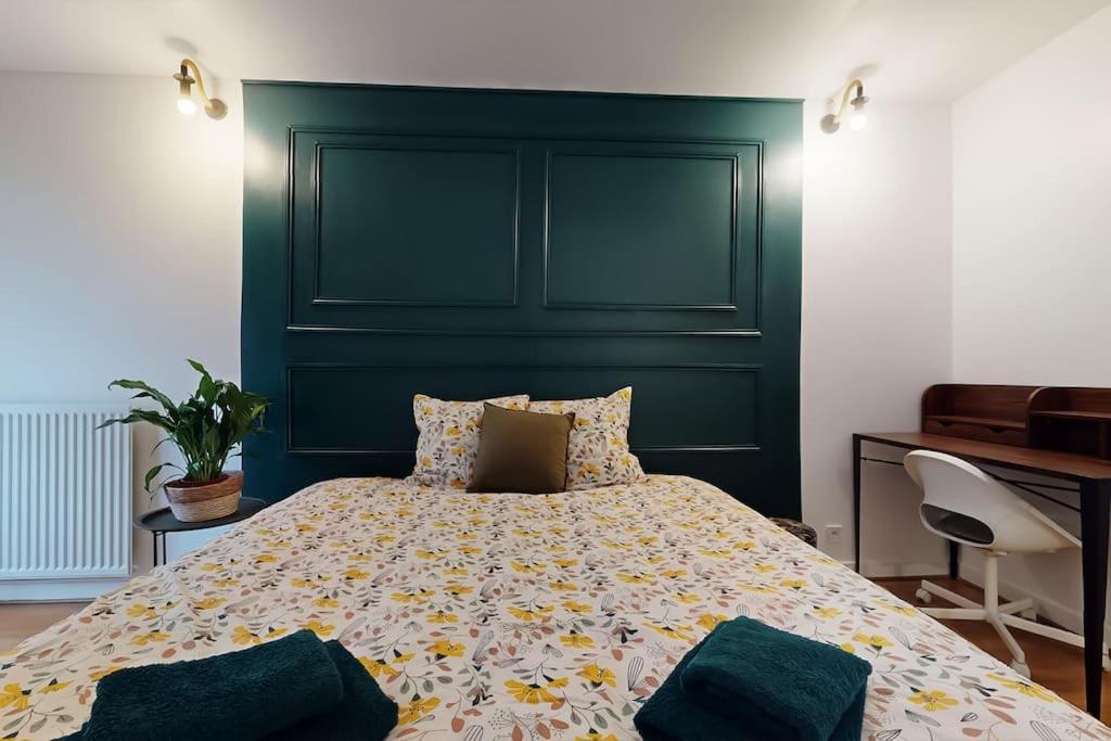 8 Personnes - 4 Rooms - 2 Salle De Bain - Metro 7 & 14 - Porte Italie - Private Car Park- Wifi Le Kremlin-Bicetre Luaran gambar